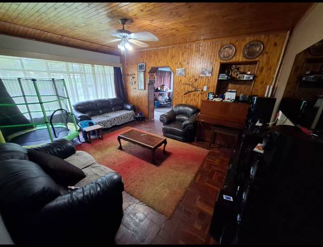 4 BEDROOM HOUSE FOR SALE IN VANDERBIJLPARK CW 5